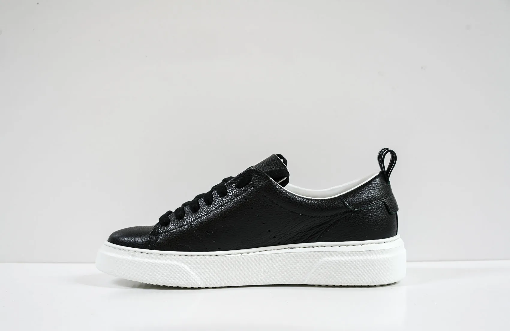 Stokton Men's Black Leather Sneaker Bubka. Size 41